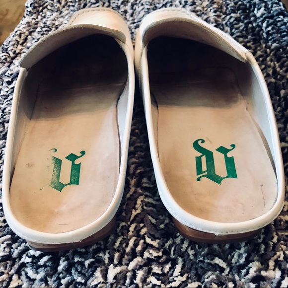 VERSACE CLASSIC MULES FROM ITALY - Picture 4 of 6